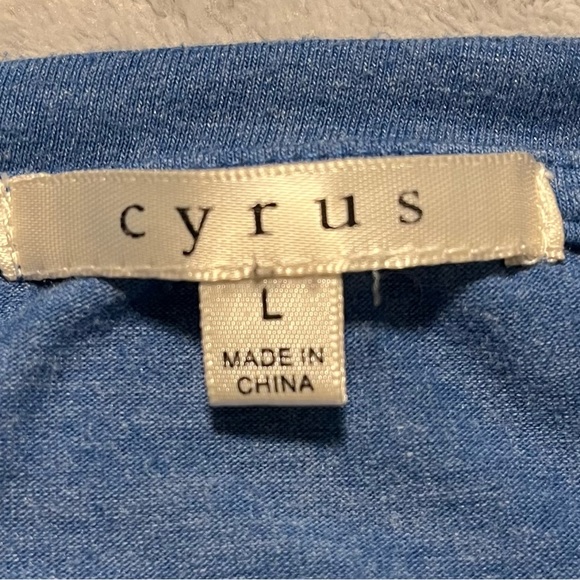 ***😀3 for $35./Beautiful Cyrus heather blue high/low long sleeve shirt. - Picture 3 of 4